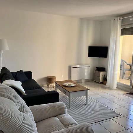 T2 Calme Avec Parking Apartamento